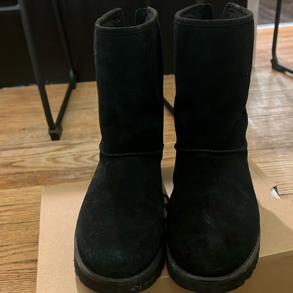 Ugg boots - Picture 1 of 4